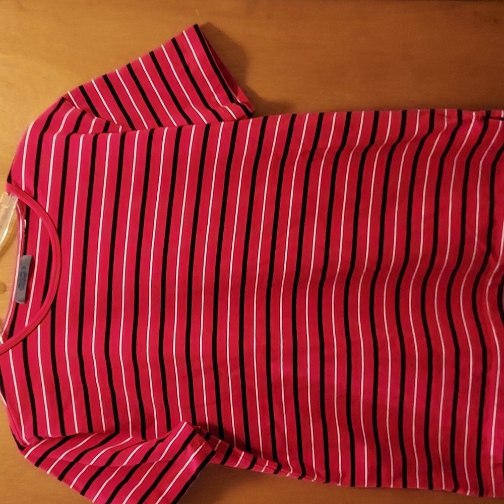 Liz Claiborne Tshirt Size M